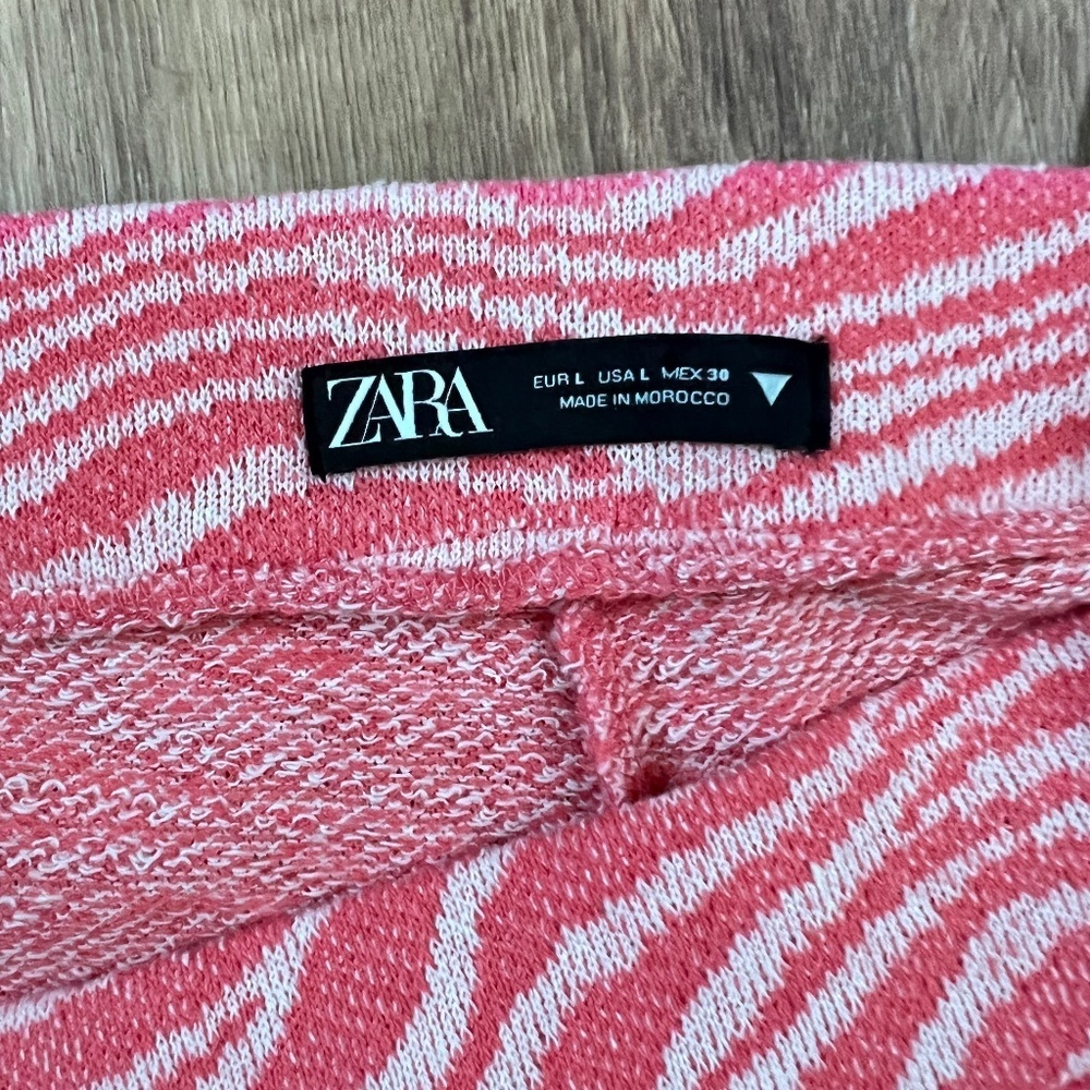 ZARA Pink Zebra Print Shorts Sz L - Picture 6 of 8